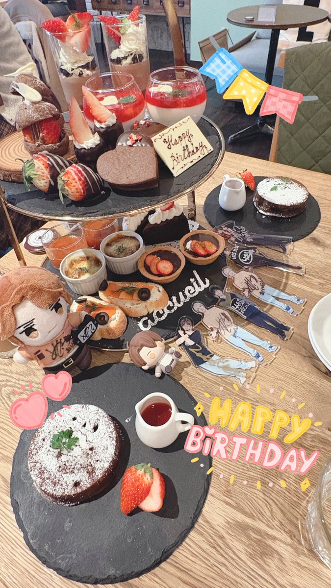 7m_y3's tweet photo. 🚬🐬からのおたおめDAY🎂🎉 https://t.co/pCpFql1nPE
