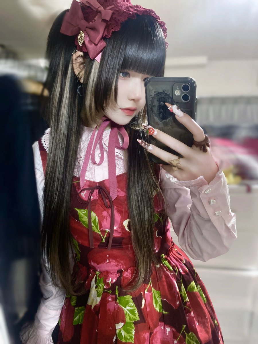 焼きリンゴのパフェたべたよ🍎🍨
MILKのアップルポイズン