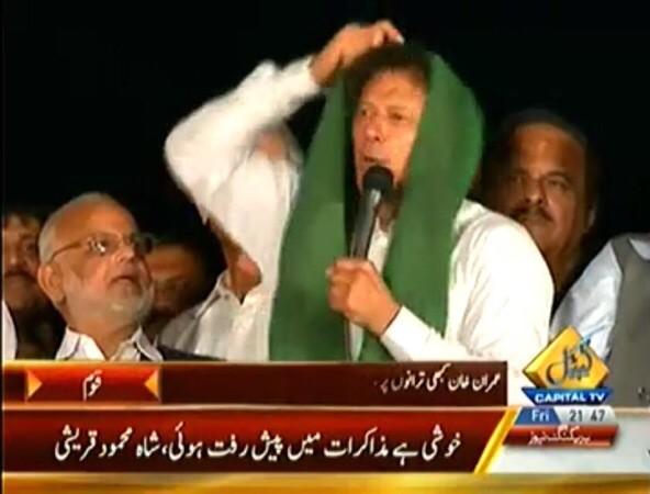 Gender Education 101:

Transwoman       V/S      Khusra