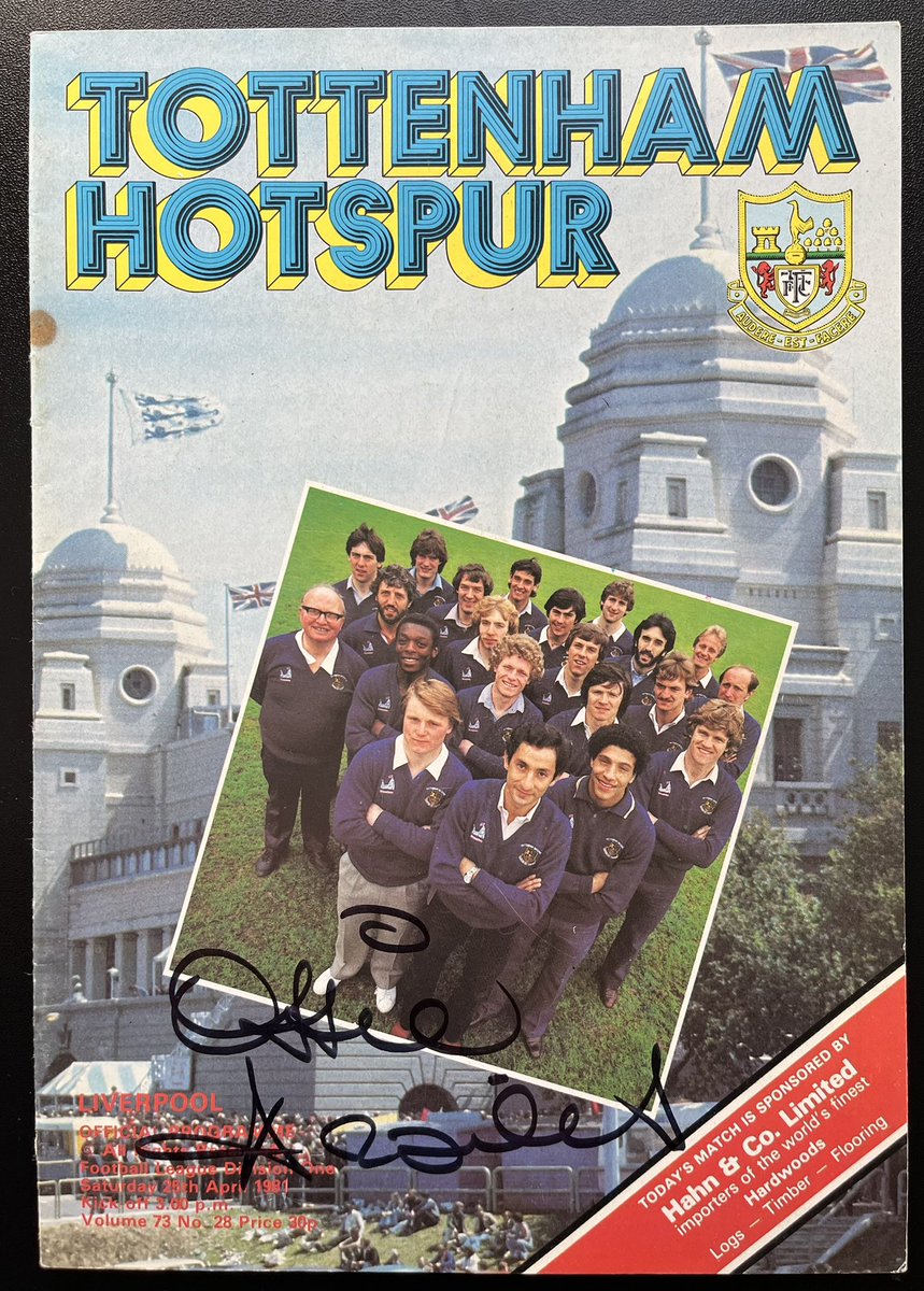 Tottenham Programme Collector tweet media