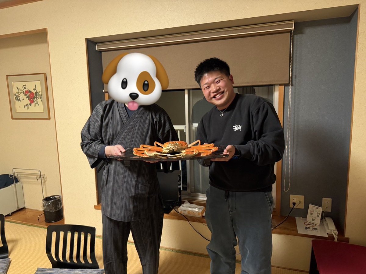 ariari_chan's tweet photo. カニ三昧！
1人1匹1.1kgオーバー‼️
めちゃ満足やし、1年分のカニは食べたなぁ🤤 https://t.co/JmXvvObTv0