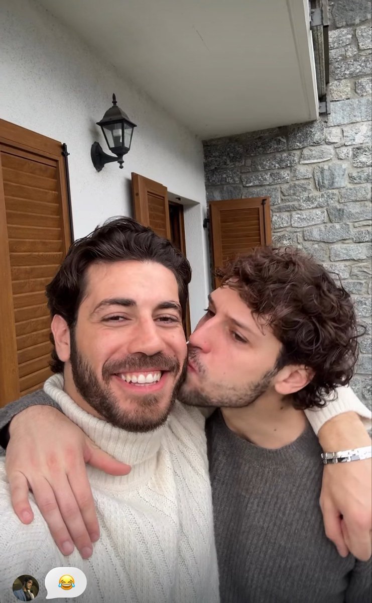 BiasiErika's tweet image. Questo San Valentino degli #amanters e dei #mamer ci sta dando tutto✈️😂
Che bello vedere i rapporti veri e sinceri che continuano post programma,loro si sono proprio dati un pezzo di cuore ✨☀️❤️🫠🤏🏻 #rashmer