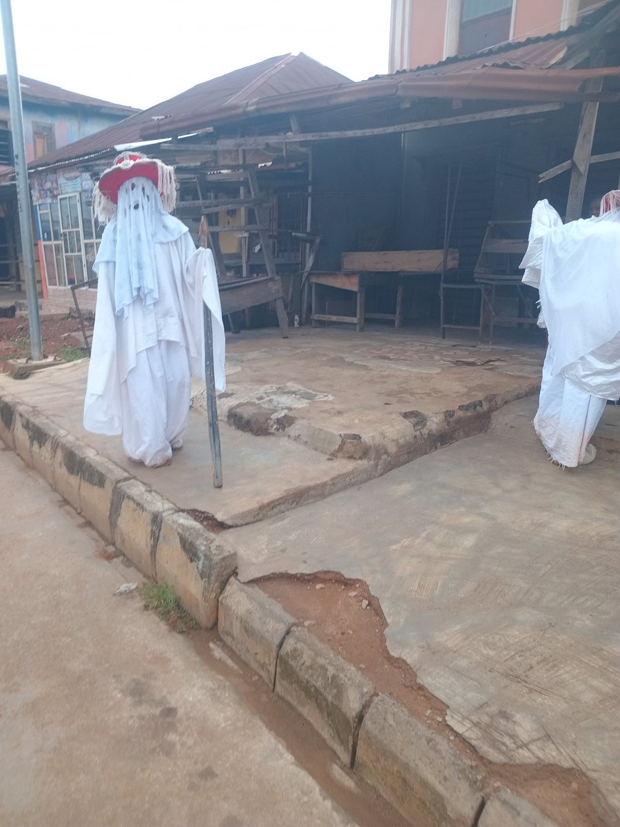 Masquerade self dey do valentines Day? nothing we no go see for this country 

Kolu