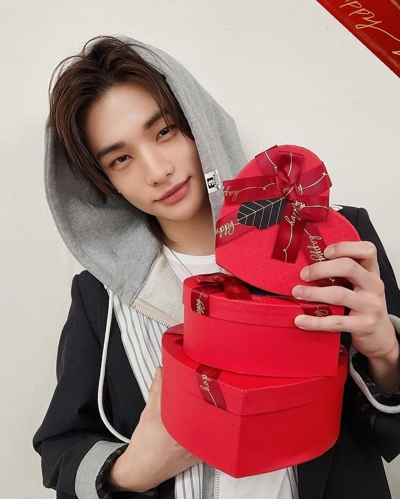 ssomi_SKZlove's tweet photo. 발렌타인 현진님이 진짜 좋느를 줌 https://t.co/zGoqiR4I1G
