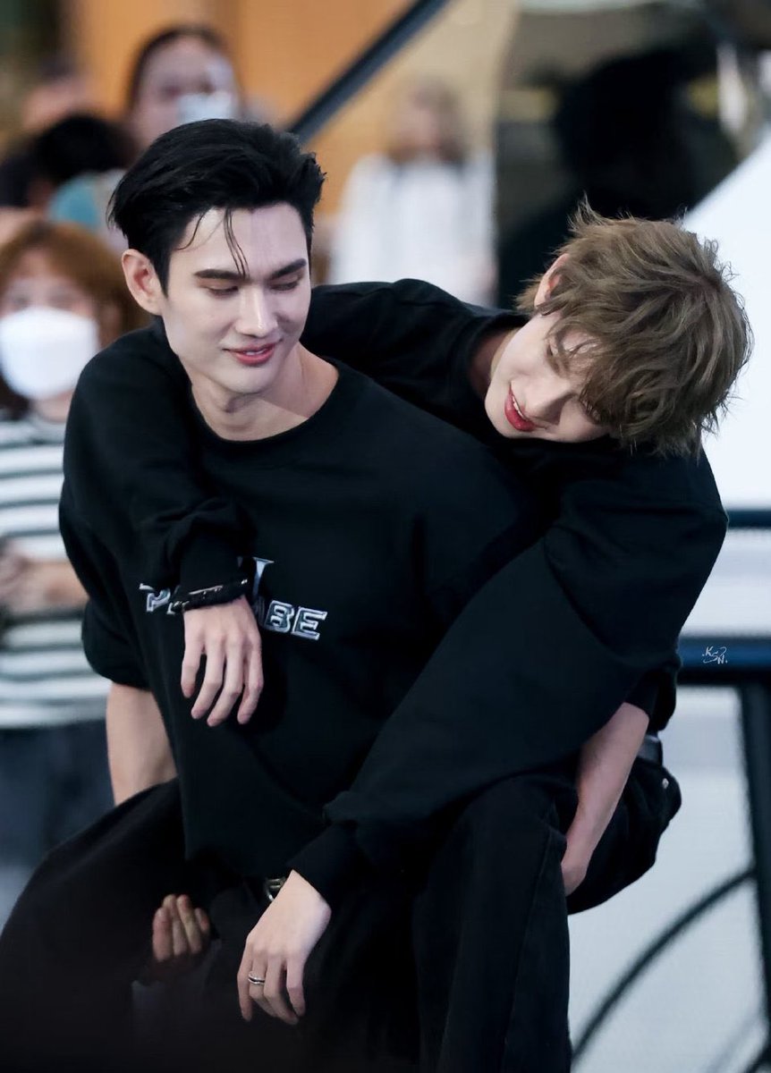 Heidie1025672's tweet image. Double the charm, double the love—Pooh&amp;amp;Pavel
双倍魅力双倍甜，PoohPavel情人节心动值拉满

PPVSP JULAHERB VALENTINE DAY

#JHXPPSPLovePeriod