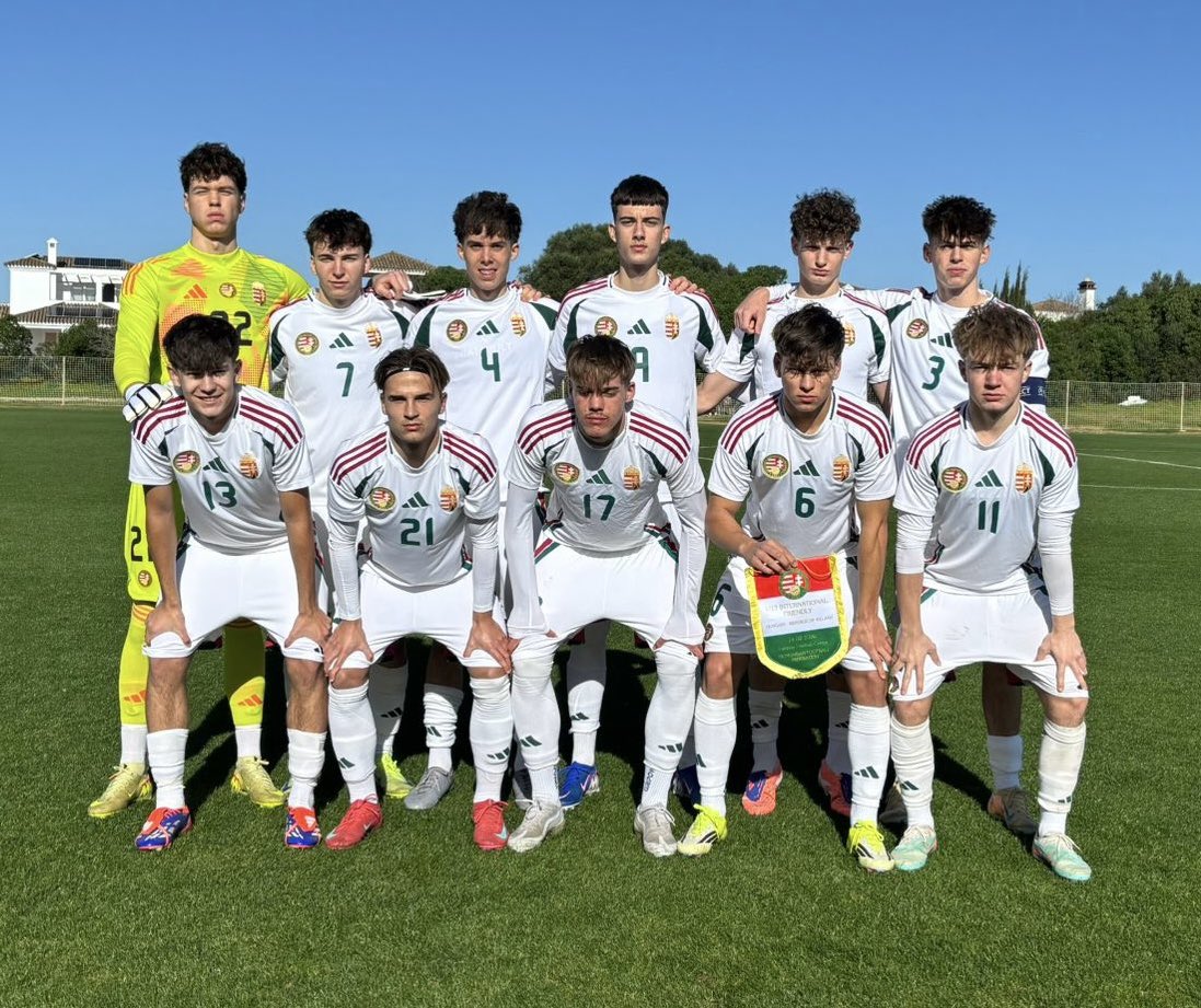 MLSZhivatalos's tweet photo. A férfi U17-es válogatott 2️⃣-1️⃣-re győzött az @IrelandFootball elleni, spanyolországi felkészülési mérkőzésen. Góljainkat Vasiljevic Andrej és Gyánó Marcell szerezte.
#magyarok #u17 #HUNIRL https://t.co/1kmxCsYQ3X