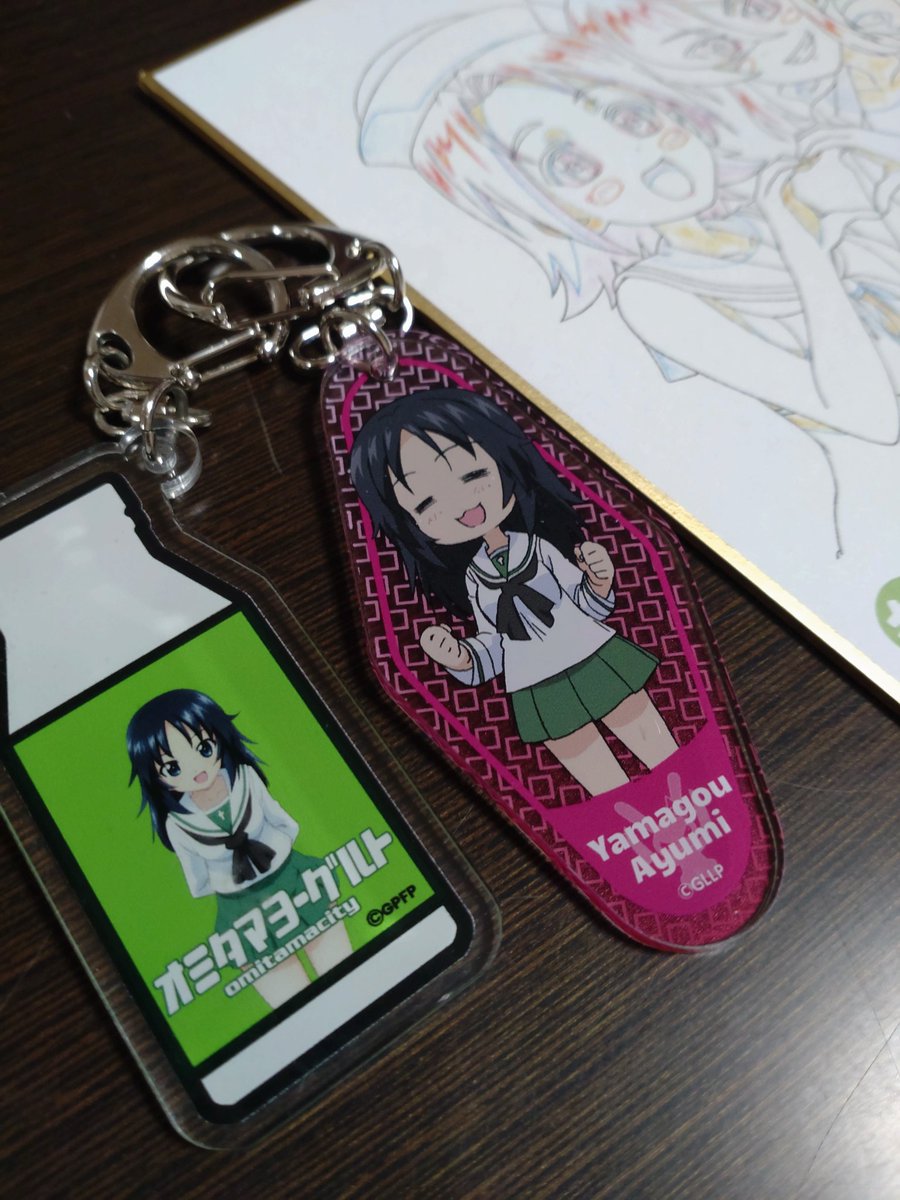 mintfizz's tweet image. ポップコーンは終わってた( ᐪ꒳​ᐪ )
四作で四回購入して四枚コースター集めるつもりだったのに。
買ったランダムキーホルダーはヤマゴー。オミタマヨーグルトとセットで使おうかと思う。あとはエリカレーの実物発売お願いします。