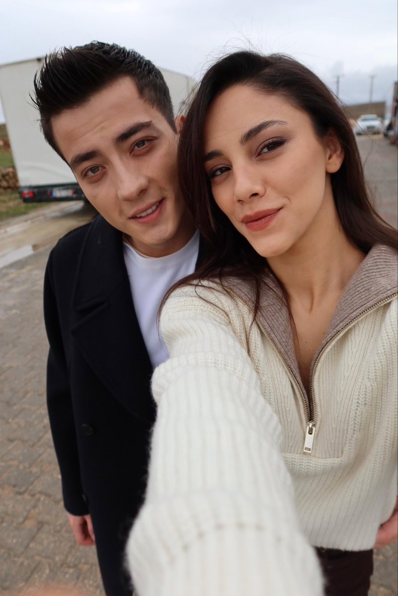 أبطال مسلسل Uzak Şehir