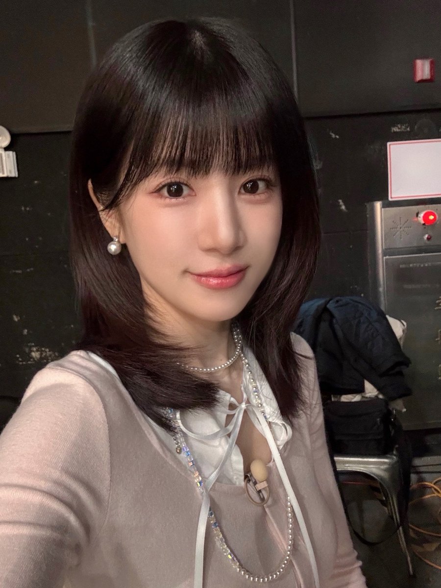 Apink_2011's tweet image. [📸] 

2026.02.14
tvN &amp;lt;#놀라운토요일&amp;gt;

⚠️주의⚠️

'판다를 위한 발렌타인데이 선물은 초콜릿이나 화장품을 추천'이라는 루머가 돌고 있습니다만, 절대 믿지 마세요.

🔻판다가 정말로 원하는 것은🔻

#에이핑크 #Apink 
#RE_LOVE #LoveMeMore
#박초롱 #초롱 #ChoRong 
#윤보미 #보미 #BoMi
#정은지…