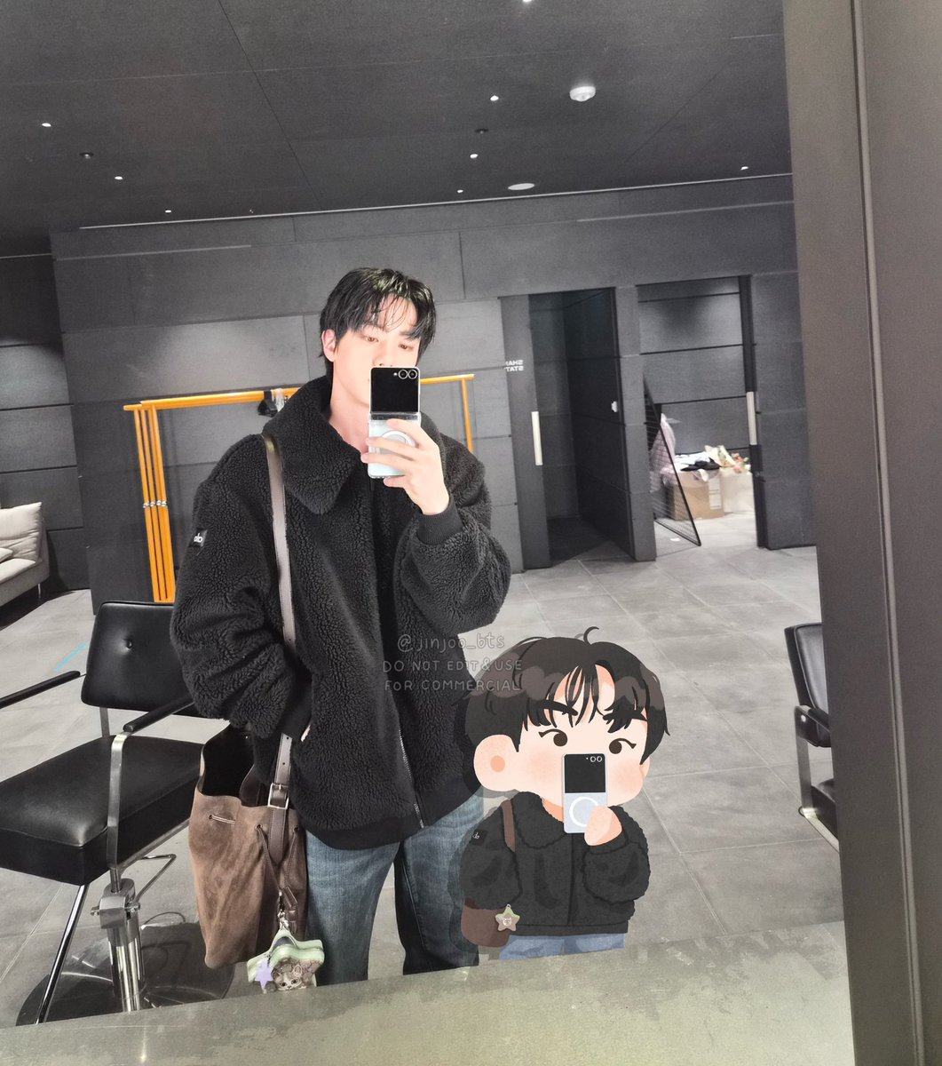 jinjoo_bts's tweet image. 퇴근~~
#Jin