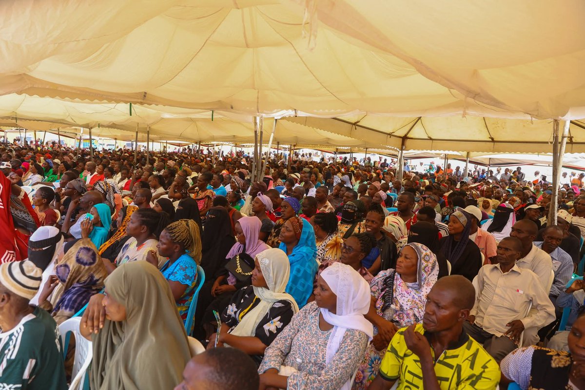 gladyswanga's tweet photo. Great to join MP for Likoni Mishi Mboko today as we issued bursary cheques to students across Likoni Constituency.

This year, over 12,000 students received support covering local and upcountry schools, tertiary institutions, TVETs, and nearly 400 Persons Living with Disabilities.

Wonderful to see the community come out and the warm reception from our people.