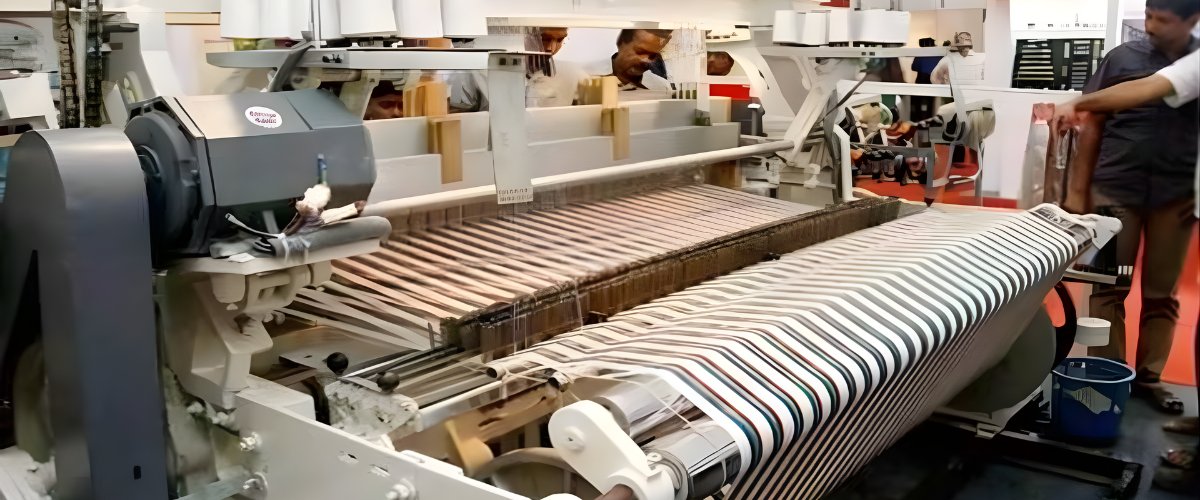 Uttar Pradesh budget earmarks $556 million to strengthen the textile industry, supporting infrastructure, jobs and manufacturing growth.

texmart.info/uttar-pradesh-…

#UttarPradesh #TextileIndustry #StateBudget #Manufacturing #TextileInvestment