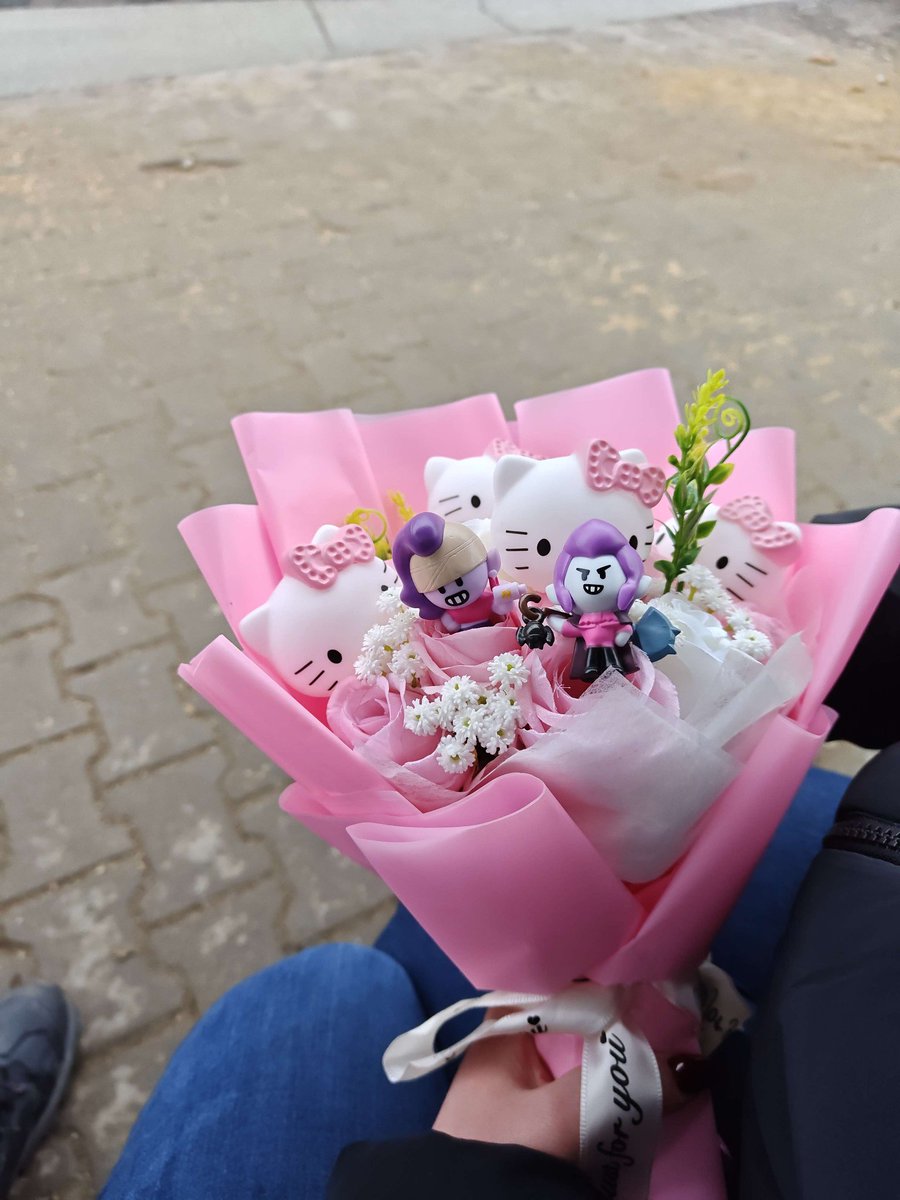 kubune_'s tweet photo. valentine's day 💘 https://t.co/gaJ0MyALlt