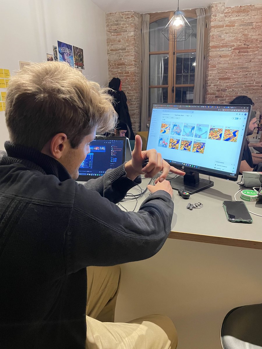 From a studio in our apartments to Steam, Kubika is now available to wishlist ! 💙✨

Support a small team of passionate freely by wishlisting our indie game or interacting with us on this post

Steam : store.steampowered.com/app/4384150/...