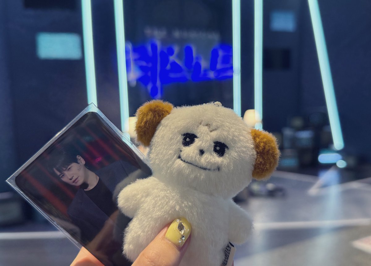 ぎゅちゃんDEATH NOTE行ってきた🍎📔🖊

#규현 #Kyuhyun #キュヒョン #뮤지컬 #데스노트