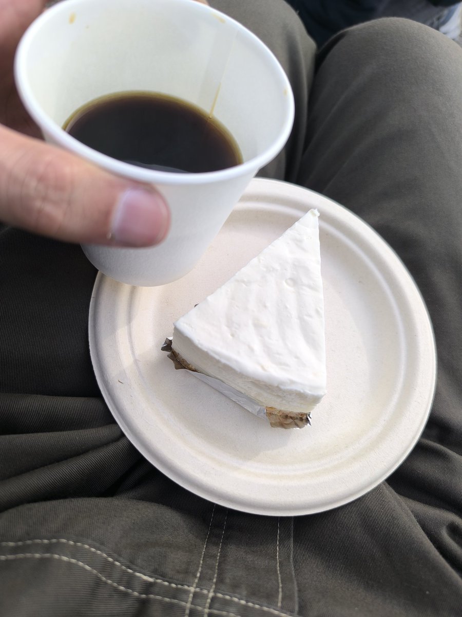 katoooooo000's tweet photo. コレが噂の育休中ケーキ(アザした！) https://t.co/ylcJUdx4cw