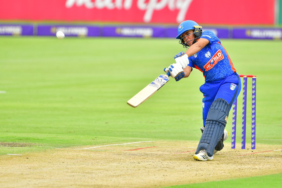 INNINGS BREAK | WSB Western Province Women 163/5 (33).

Jones (47*), Lalor (1*). Siyo 65.

Mngwenya 2/36, Mashishi 2/29.

#WPCricket #westernprovince #WSBNewlands #WSBWP🧡 #GirlsInBlue💙 #WozaNawe #Pro50
