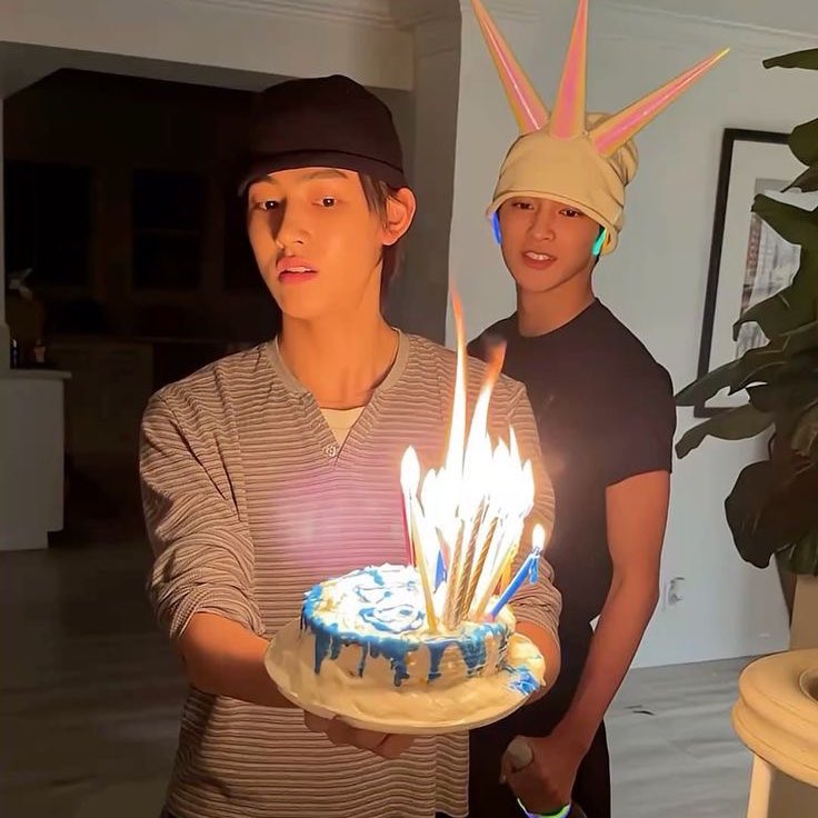 sohijapko's tweet image. one thing about cortis is that their bday cakes are always on fire