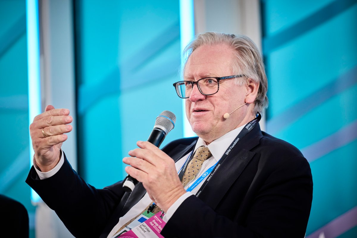 bmwfoundation's tweet photo. "The White House posted a Valentine's Day card. But in the middle of the heart, there is a map of Greenland, crazy." — @ORGrimsson

In an eye-opening panel moderated by @AslanTV, Grímsson, @toreosa &amp; Leif Johan Sevland unpacked the Arctic’s rapidly changing landscape.

#MSC2026 https://t.co/c4AOYnnYRQ