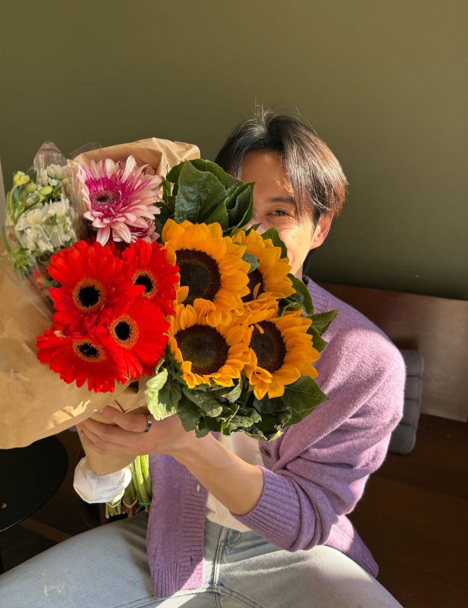 ฟิวแฟนฝุดๆ >\\\<
14/02/2026
IG update : brightrpp
#brightrpp
#BrightRapheephong
#ไบร์ทรพีพงศ์
Bright Rapheephong