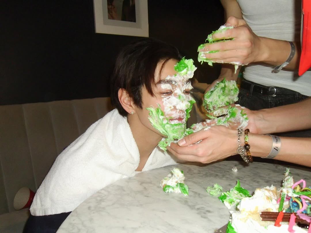 นี่คือน้องออมตอนได้เอาคืนน้องกอนโฮ

🦊: เสร็จจั้นแน่ 😼😼😼‼️