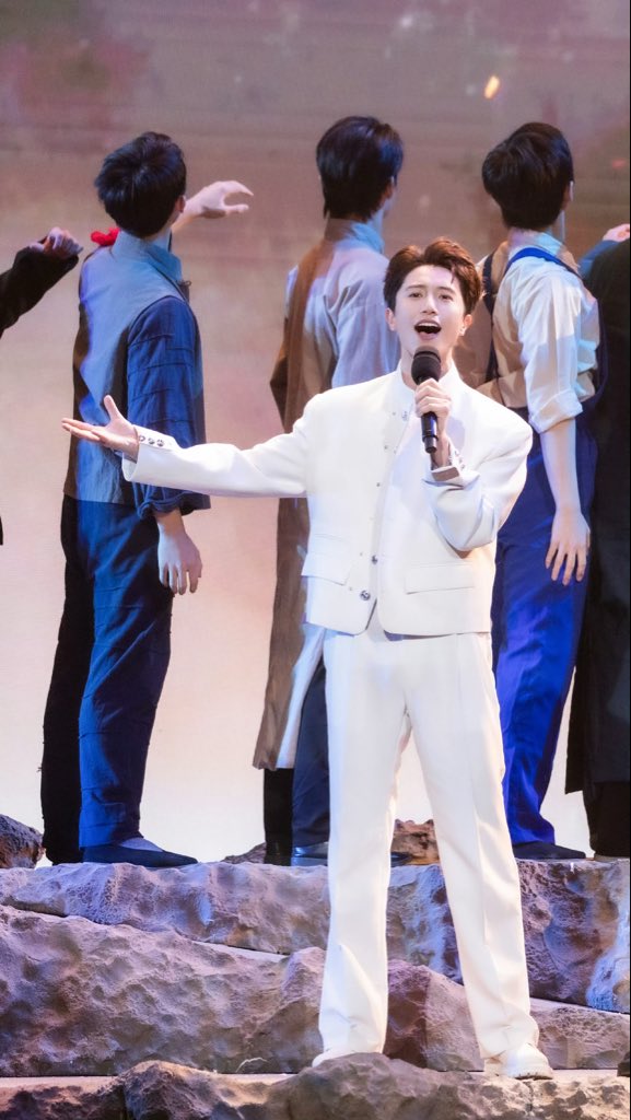 【20260214｜伯远FM0211电台】 

🔊คุณกำลังฟัง สถานีวิทยุกระจายเสียงป๋อหย่วน FM0211 

14 กุมภาพันธ์นี้ พบกับ! ป๋อหย่วน ใน《“经典之夜”2025年度盛典 CLASSICS NIGHT》
ติดตามชมได้ทางช่อง CCTV-1 และ CCTV-4 เวลา 20.00 น.

🔗weibo.com/7567150661/526…

#伯远 #BoYuan #ป๋อหย่วน