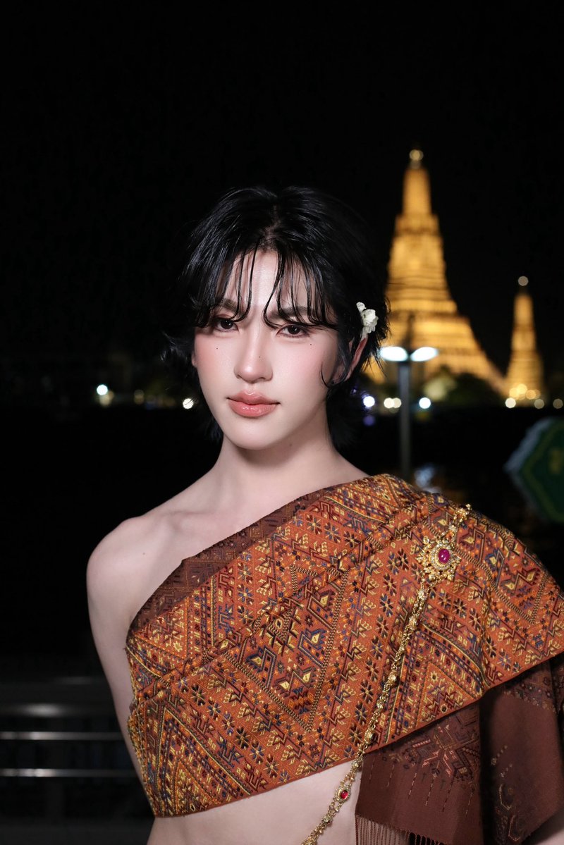 พูดไปใครจะเชื่อว่าคนเดียวกัน