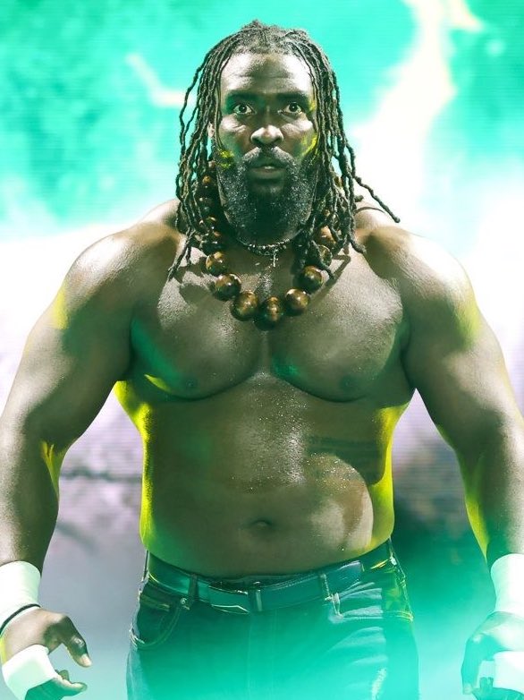 They really need to update Oba Femi. I know we’ve only seen an early build of him in the trailer, but whenever they showcase him, he should look more accurate and up to date.

Agree ?? ☁️ 

#WWERaw #WWE2K26