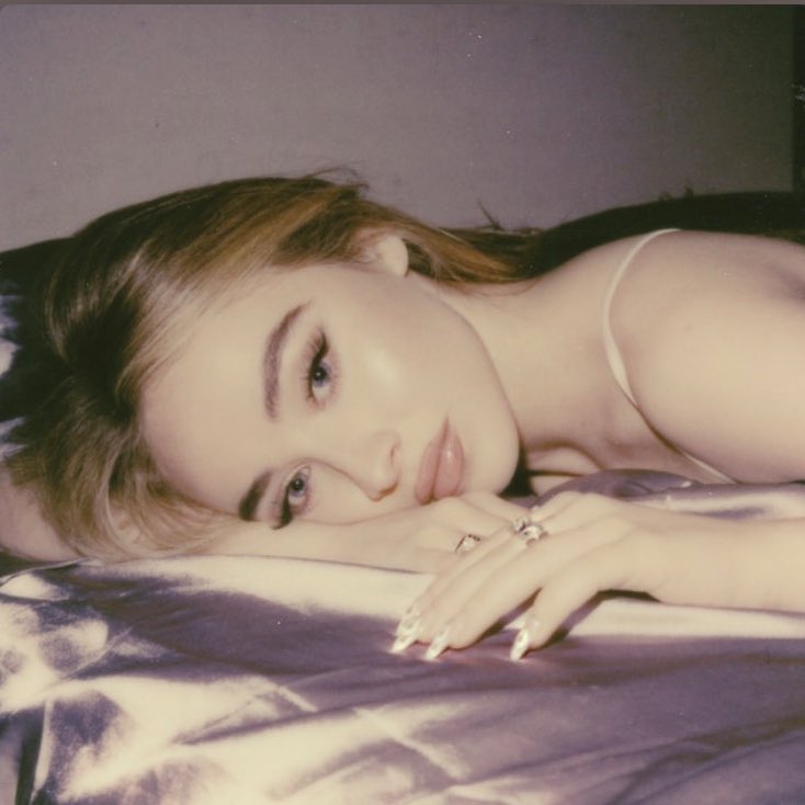 forget valentine’s day it’s the 6th birthday of honeymoon fades todayyyyy