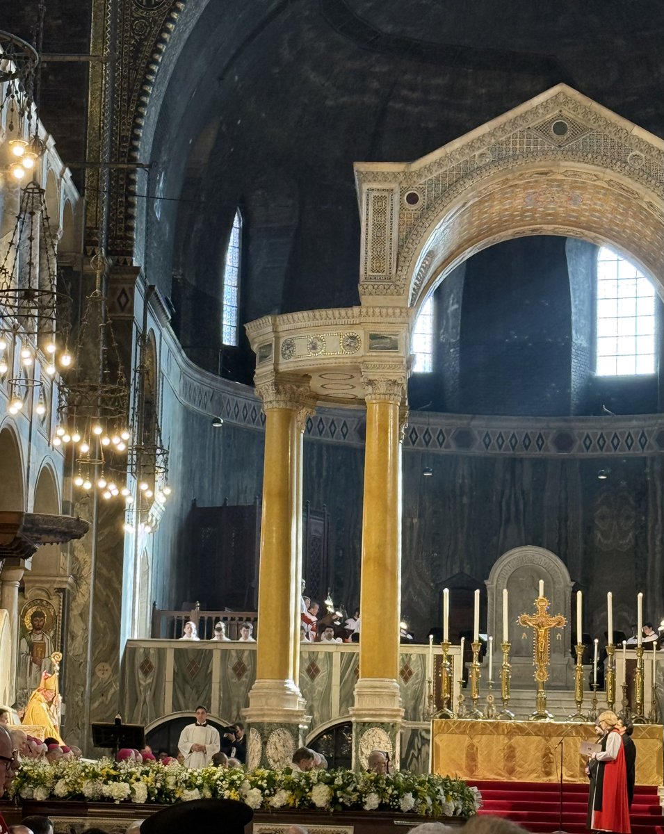 Dame Sarah Mulally, new Archbishop of Canterbury, addresses new Archbishop of Westminster, +Richard Moth at his installation. “Our traditions are not weakened by friendship … May God bless you and uphold you”.