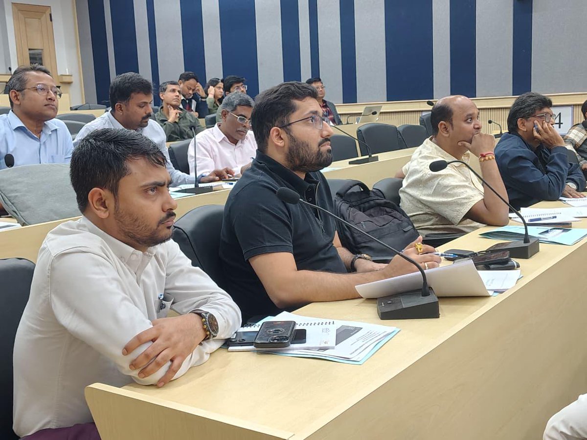 IndianStandards's tweet image. BIS held its second consultative meeting with Corporate Jewellers to demonstrate the ‘Transfer HUID’ provision and share recent system upgrades based on stakeholder feedback. 

#BISCertification #BISCareApp #BISHUID #BISHallmark #BIS #Hallmarking