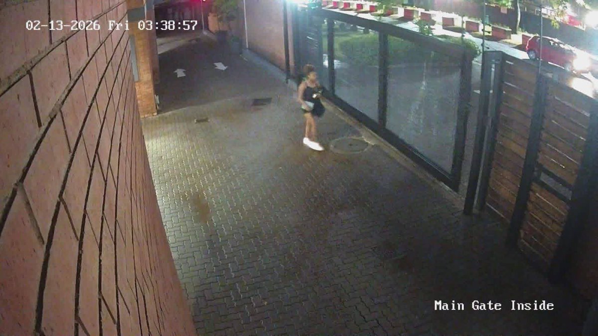 Patriot_S_A's tweet image. Please post for me 
 "My brother was drugged and robbed by these two ladies on Saturday morning in Hatfield Pretoria. 
Kindly assist with finding them. Anyone with information regarding their identities, please call 0834746458, reward will be given for the positive identification…