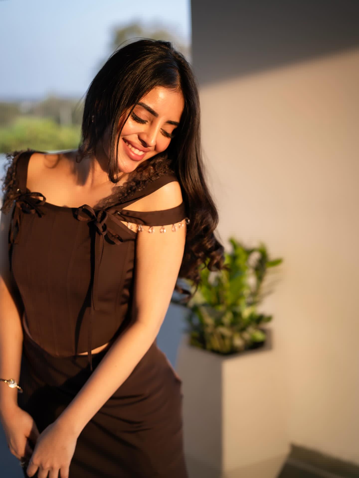 HBHmUSIakAIlPko?format=jpg&name=large