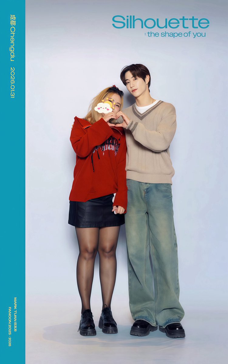 karakatemt's tweet image. Complete มาง้อ ต่อใจกันสำเร็จแล้ว แต่ก็เกร็งมืออีกข้างไม่รู้วางไว้ตรงไหน ปิด น้อง บัน บัน ซะงั้น 🐰♥️

Valentine’s gift 🌹 Love You 🌹
MarkTuanTheShapeOfYou_Chengdu
#MarkTuan #SunsetsandCigarettes