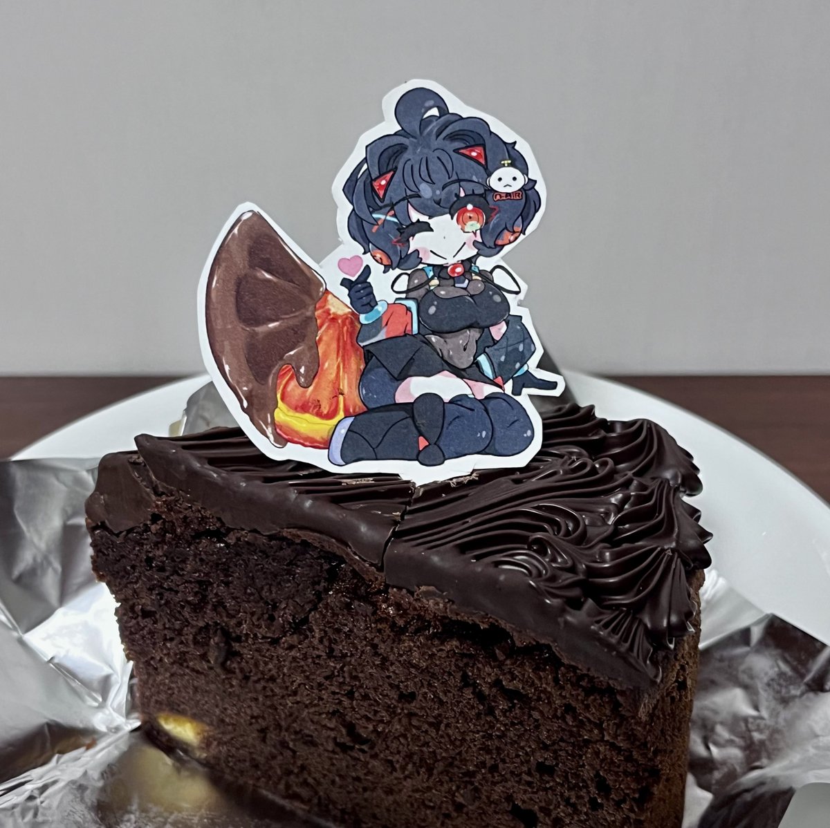 バレンタイン琴詠ニア🍫
現実に存在するチョコ菓子で番似合いそうなオランジェを添えて🍊

しかもケーキピックにもなっていつでもチョコケーキにオランジェを盛りつけることができる! 