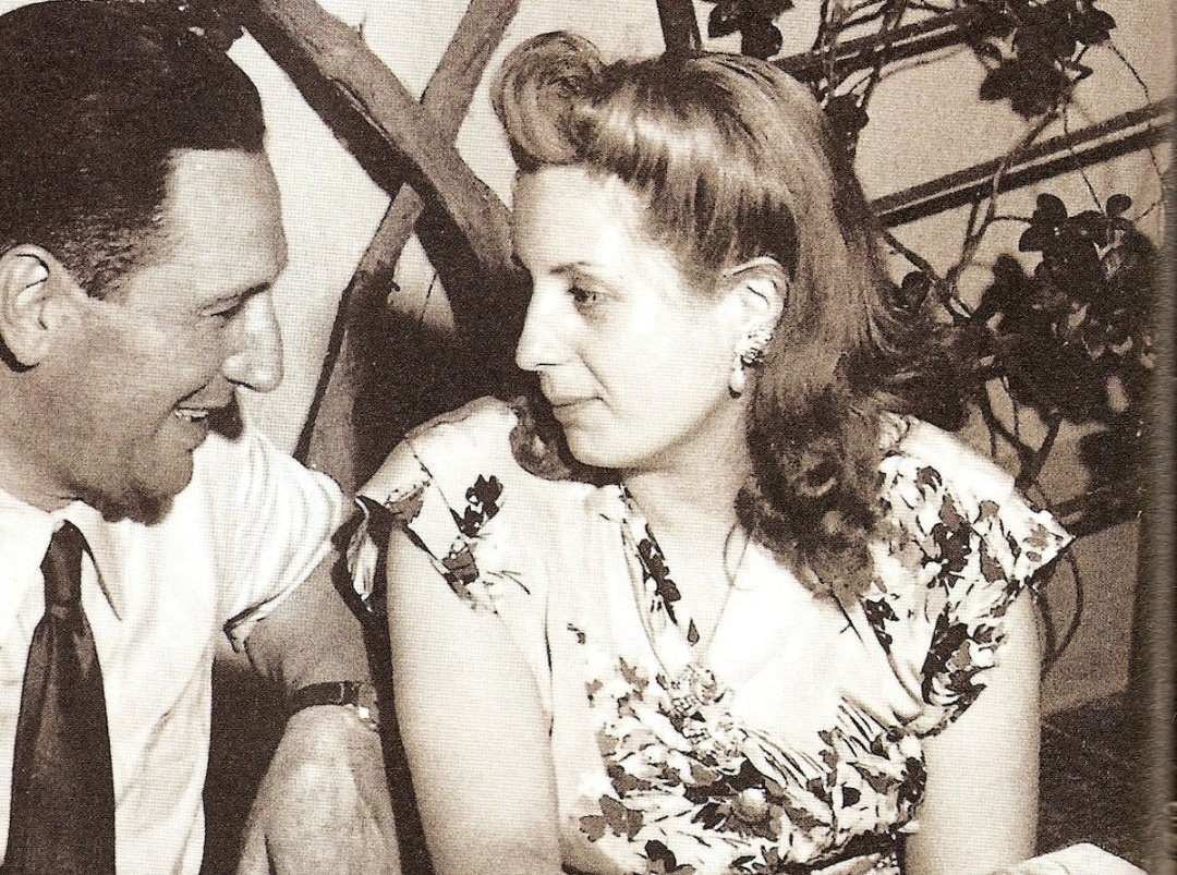 Y cómo no nos van a odiar, si jamás van a tener esto.
Feliz San Valentin ❤️🩷