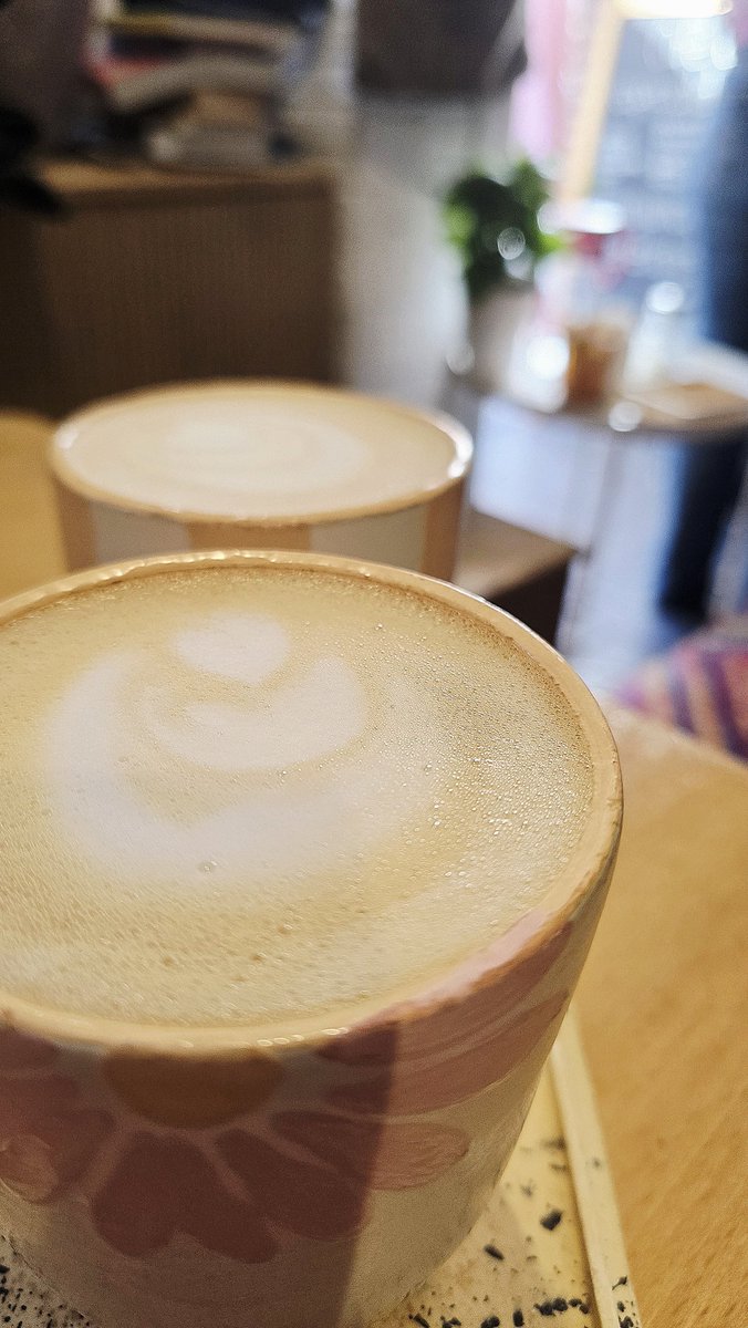 Hace unos meses pregunté por aquí cual era el mejor café de Valladolid, tras un exhaustivisimo estudio realizado por un servidor, mi voto es para el del Franela.