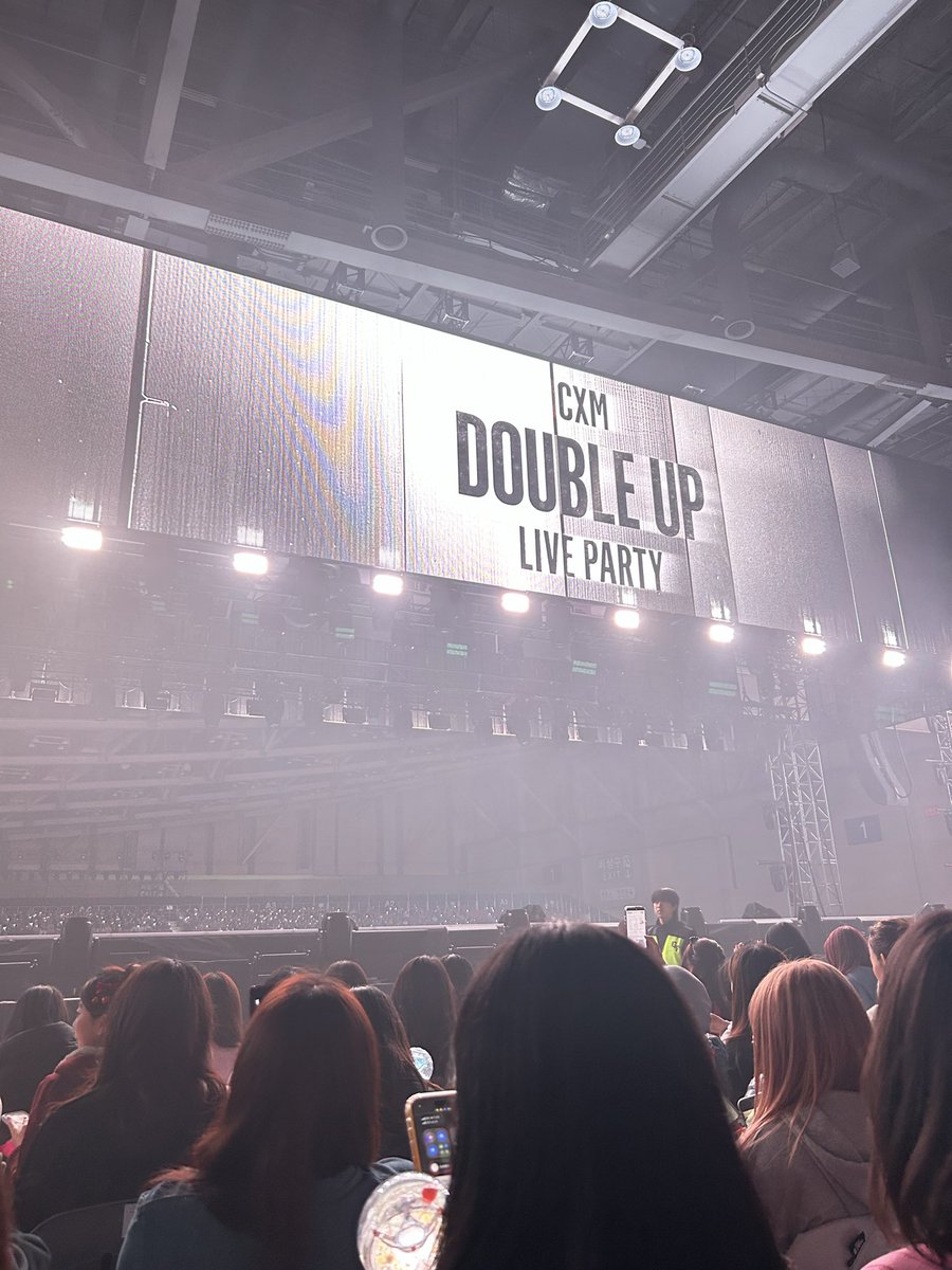 cherrycoupdd_08's tweet photo. 오늘 나눔 와주신 분들과 신청해주신 분들 너무 감사합니다🥰 첫 나눔이라 어떻게 나눔을 진행할지 고민을 했던게 막콘 기준 3주 전인데 생각보다 많은 분들이 와주시고 관심가져 주셔서 또 하나의 추억을 만든 것 같습니다! 또한 나눔을 드리면서 저도 많이 받았는데 소중히 간직할 것들은 소중히 간직하고 주신 간식들도 맛있게 먹겠습니다! 다음 NEW 앙콘에서 만나요🙌