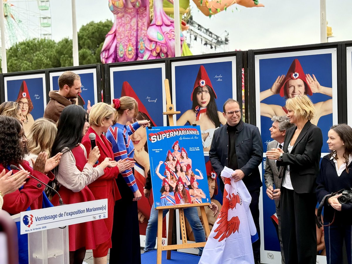 anthony_borre's tweet photo. Aux côtés de @MonettiGraig pour représenter le Maire de Nice à l’expo « Marianne(s) » de Sylvie Castioni. 92 personnalités mises à l’honneur, en référence à 1792, naissance de Marianne, dont 9 Niçoises exposées à l’occasion du Carnaval de Nice.
#Nice06 https://t.co/lRwqljO8Pf