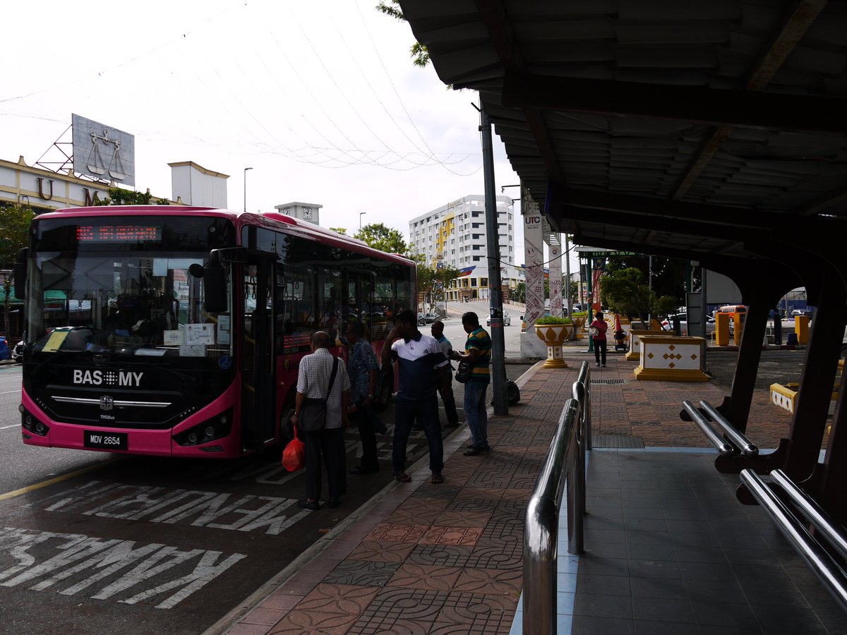 18年前の、世界最初のミラーレスカメラ！ 初期のマイクロフォーサーズ