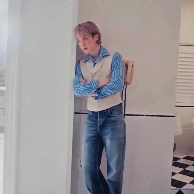 My Dear,

February lies quiet upon the days, and I find my thoughts returning to you.

Happy Valentine's Day.

what I feel is not loud; it is steady.

Love, to me, is simply this: to hold you in the heart, with constancy, in presence and in absence alike.

Much love, Jimin.