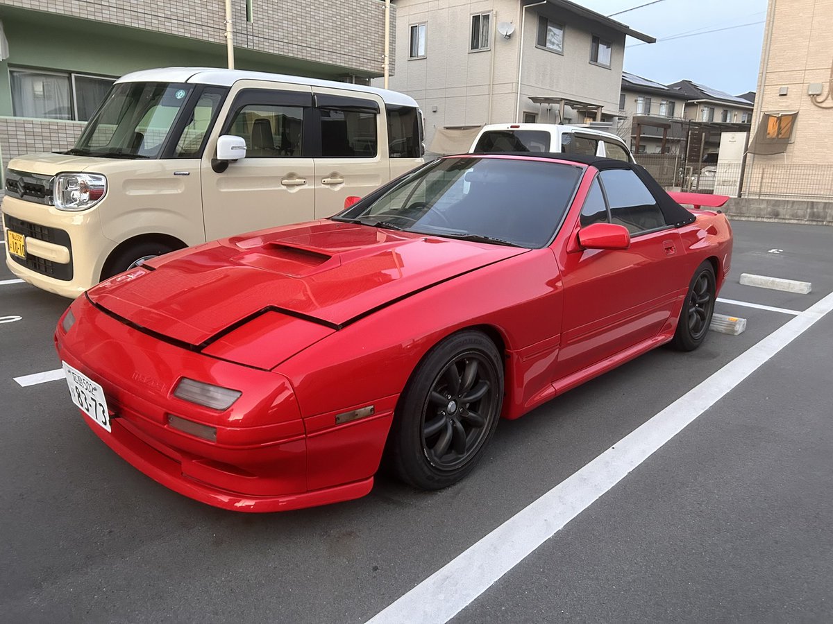 FC3C売ります。
100万で持ってってくれる人居たら嬉しいな。
納車時にエンジンやり直して1500kmも走ってないです。
他はほんとクソボロいです。
色々不具合ありレストアベース。車検無し。
#車売ります #FC3C