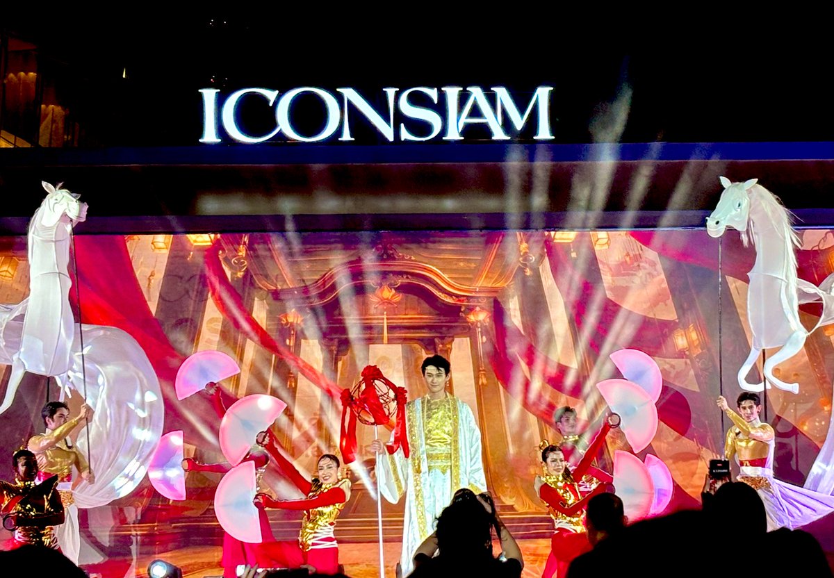 เป็นแก้ว เป็นแสงมาก! วังจั๋วเฉิง ✨ ผู้อัญเชิญพลังมงคล นำทัพขบวนม้ามังกร หลงหม่า 🫶✨🧡🍊

ขอบคุณ <a href="/iconsiam/">ICONSIAM</a> มากๆ ค่ะ ที่เชิญน้องมา ปีหน้าพามาอีกนะคะ 🥹

CNY ICONSIAM WITH WANG ZHUO CHENG 🧡
#WANGZHUOCHENGCNYatICONSIAM