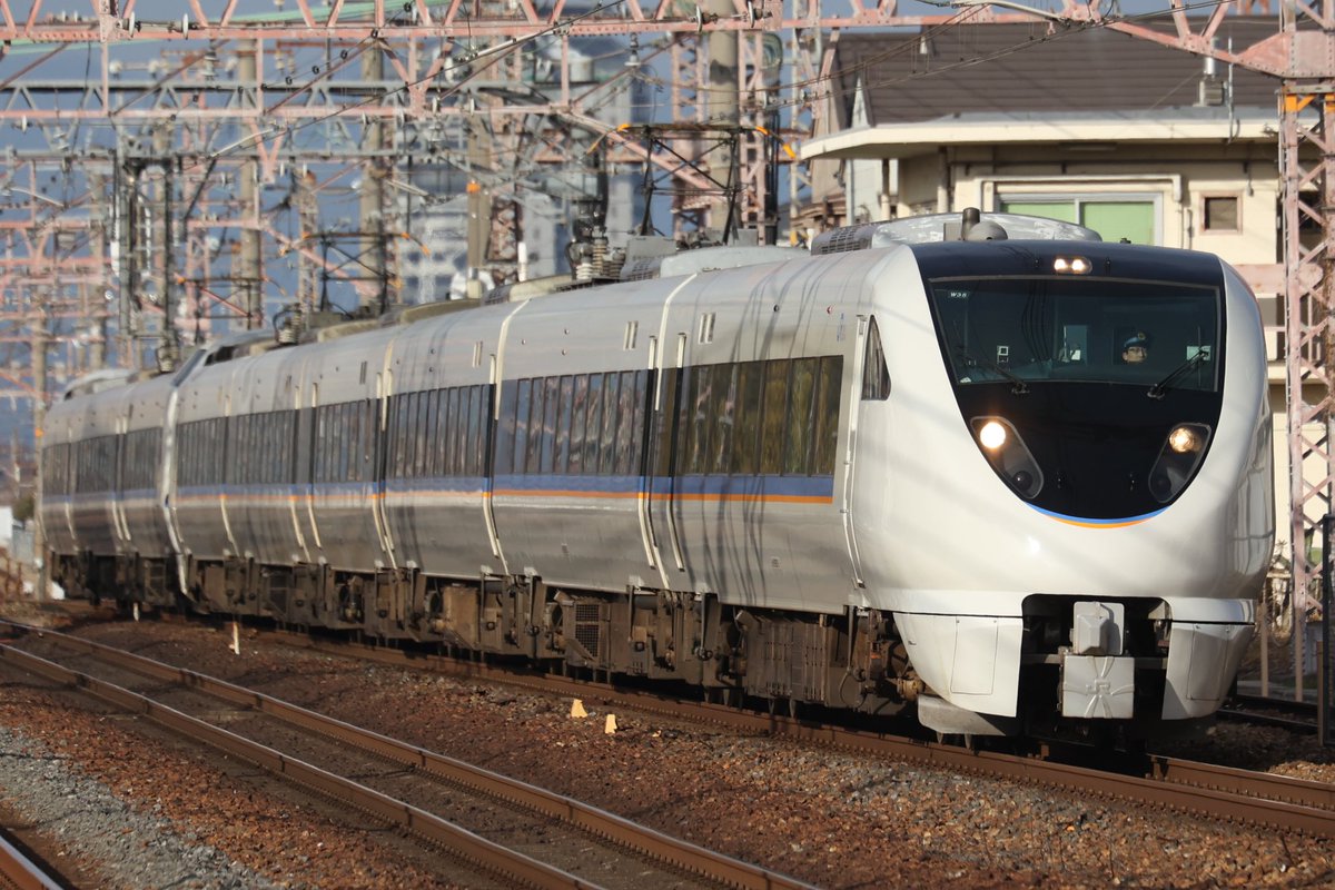 413系/683系 2026年2月14日(土) JR京都線 長岡京駅 回4135M 向日町(操) → 大阪駅