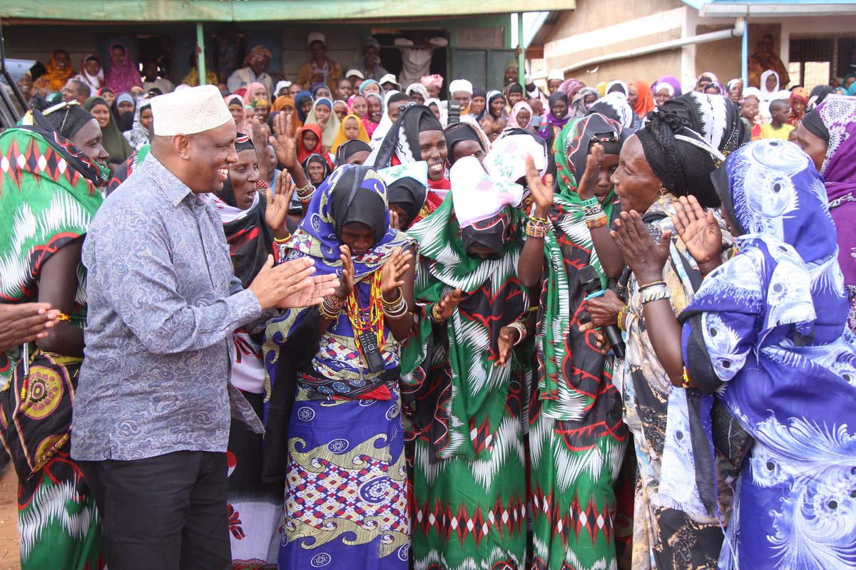 GovMohamudAli's tweet photo. Together with fellow leaders,we joined the people of Torbi,Marsabit County, for a fundraiser supporting 30 women groups. This initiative strengthens grassroots empowerment, boosts women-led enterprises, and advances inclusive economic growth.Women thrive,our communities prosper. https://t.co/vGZnENCb5T