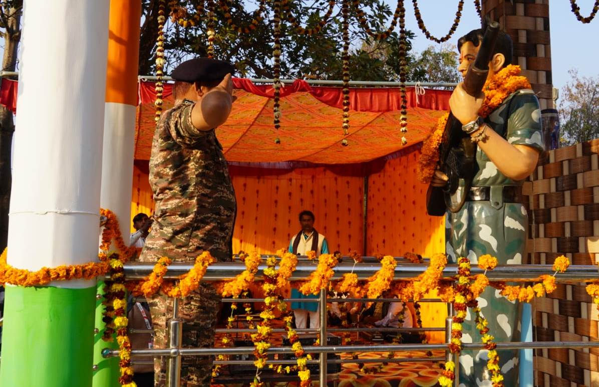 SH MADAN KUMAR DIGP GC CRPF AMETHI VISITED TO HOME TOWN OF SAHEED CT/BUG. VIJAY KUMAR MOURYA ,DEWARIA (U.P) ON THE REMEMBRANCE DAY I.E 14 FEBRUARY 2026.