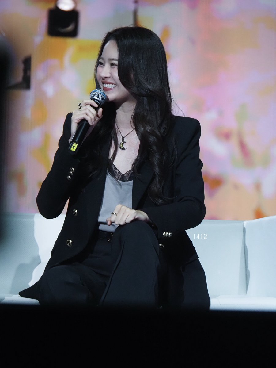 จินเจพี่ขอโทษ พี่แอบปันใจให้ผู้กำกับหนู
แอปเปิ้ลเท่มากกกรี้ดดด 

GINJAY HEART TO ALKEY 
#GinnyJaynaFirstFanconTH
#applelapisara