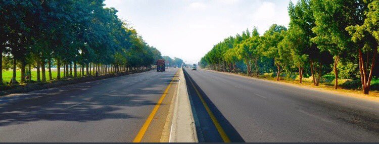 Naeem_shah86's tweet photo. Hyderabad_Mirpurkhas dual carriageway better than _So Called Hyderabad_Karachi motorway.
#ThanksSindhGovt and #ThanksPPP.
#DevelopingSindh ❤️🖤💚
@BBhuttoZardari @BakhtawarBZ @AseefaBZ https://t.co/ZtkU3hQhlm