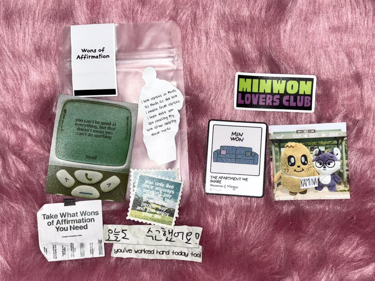 minwoneandonly's tweet image. lovely merch from @lov97std, @jwwfstudio, @Dokkkeey, and @gentlebloomprnt ₊˚⊹ ᰔ

@plus69studios 
#MWMeltingUnderYourHeat