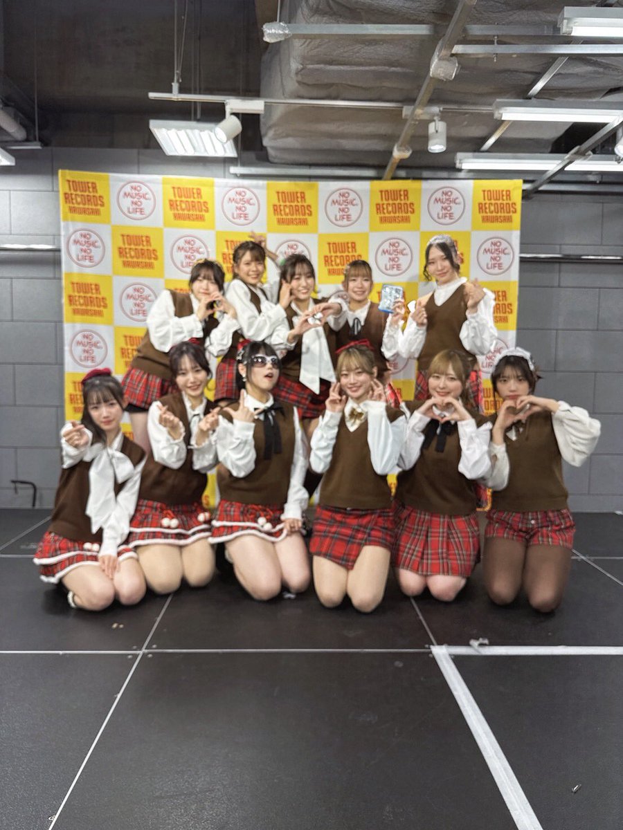 i_orchestra_'s tweet image. #アイオケ 3rdアルバム「私たち、本気です‼︎」リリイベ55日目❗️
本日はリリイベにご参加いただき、誠にありがとうございました🍫

🗓️2026年2月14日(土)19:30
📍タワーレコード川崎店 イベントスペース

🎼 戦いのドラム
🎼 ONE MIRAI
🎼 今日から君も楽団員！！
🎼 革命のベルを鳴らせ
🎼 Yami gimme